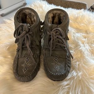 Manitobah moccasins